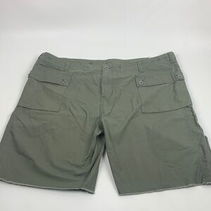 Holton Men's Army Green Cargo Utility Shorts Size 40 Pockets New NWT